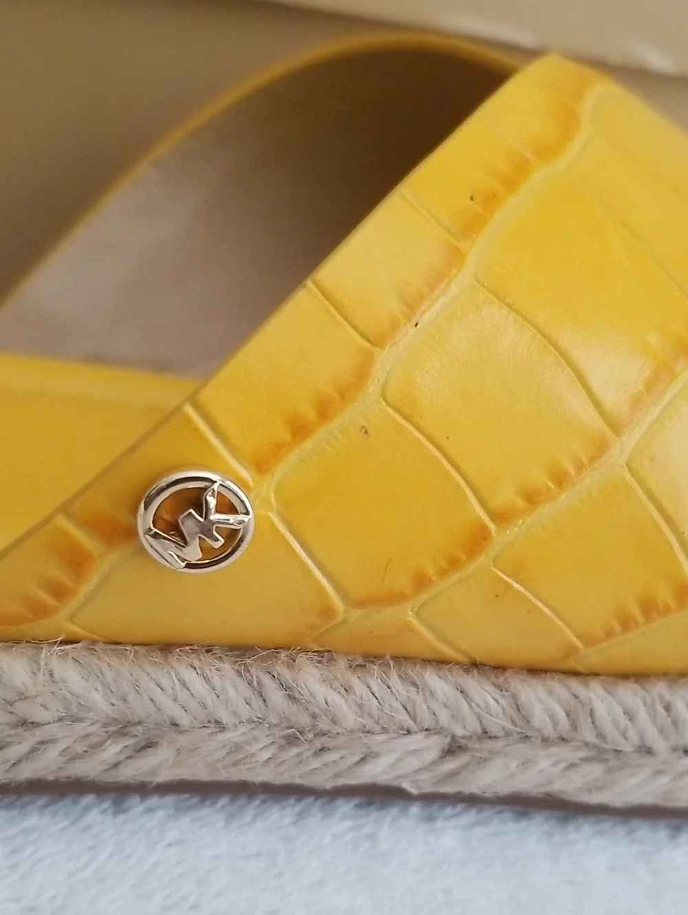 New Michael Kors Linden Croc-Embossed Sandals